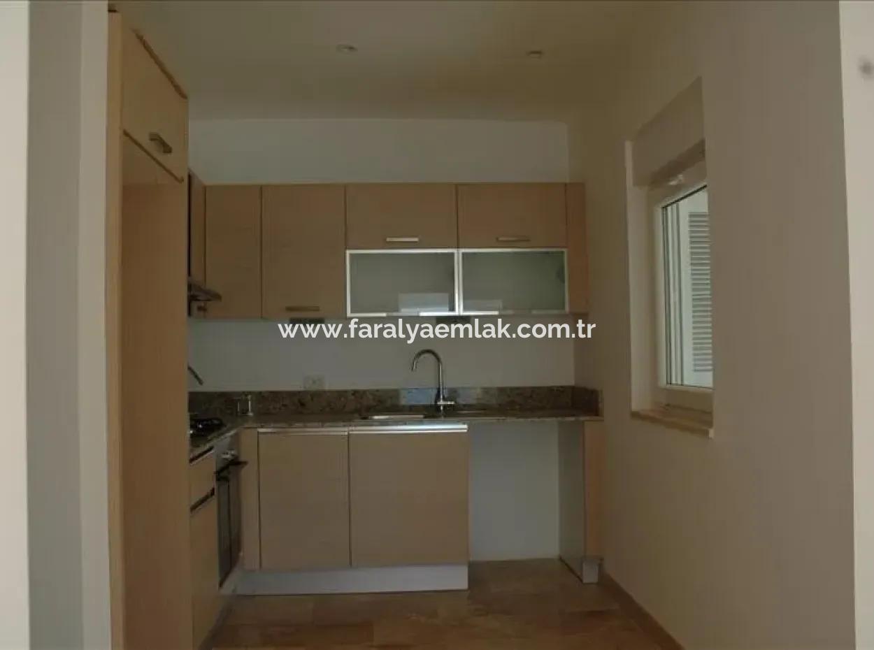 Villa Zum Verkauf-Meer-Villa Zum Verkauf Mit Aussicht Auf Das Meer Und Die Insel Meis. Nov