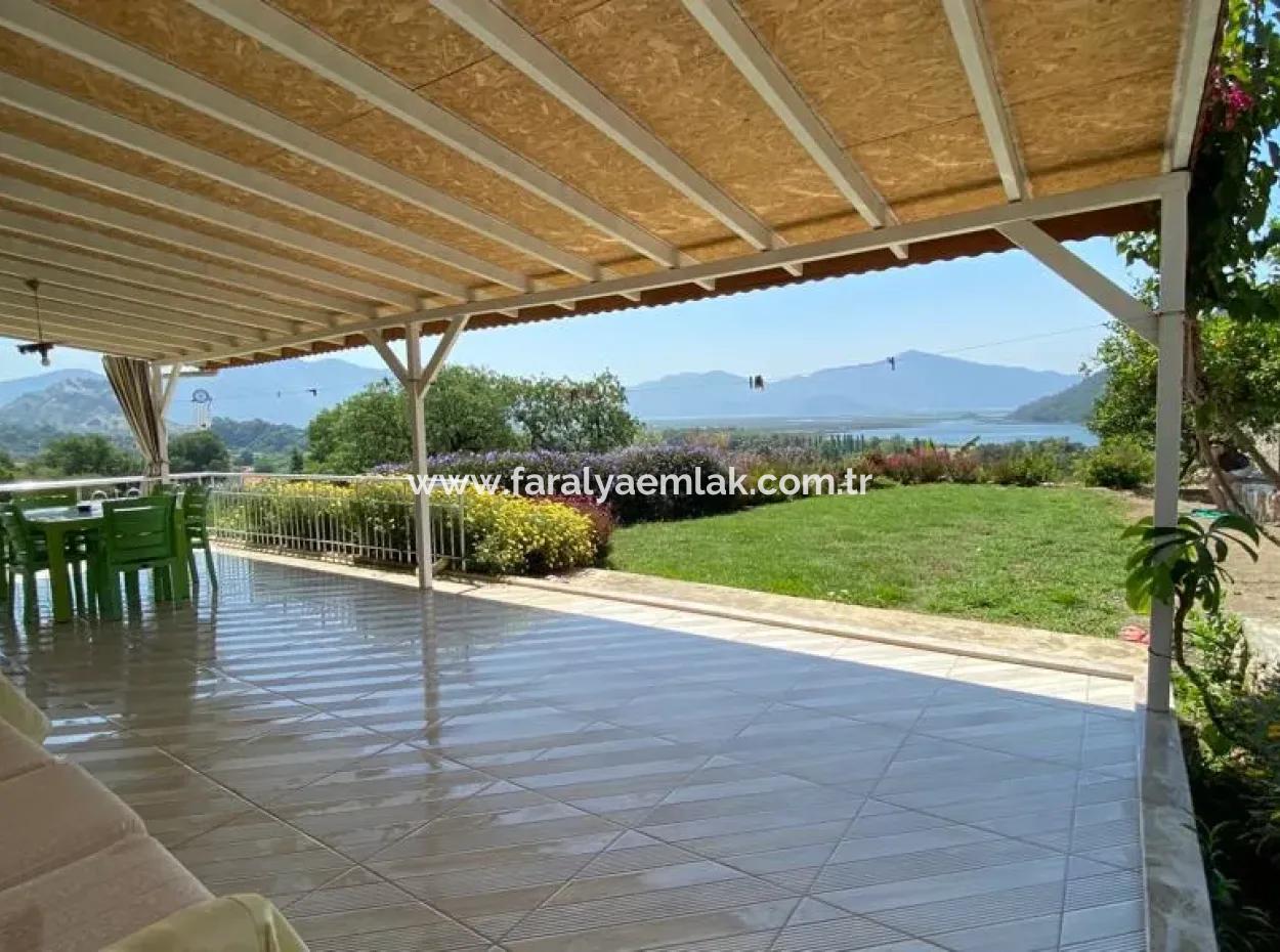 4 2 Villenhäuser Zum Verkauf Mit Meerblick In Çandır