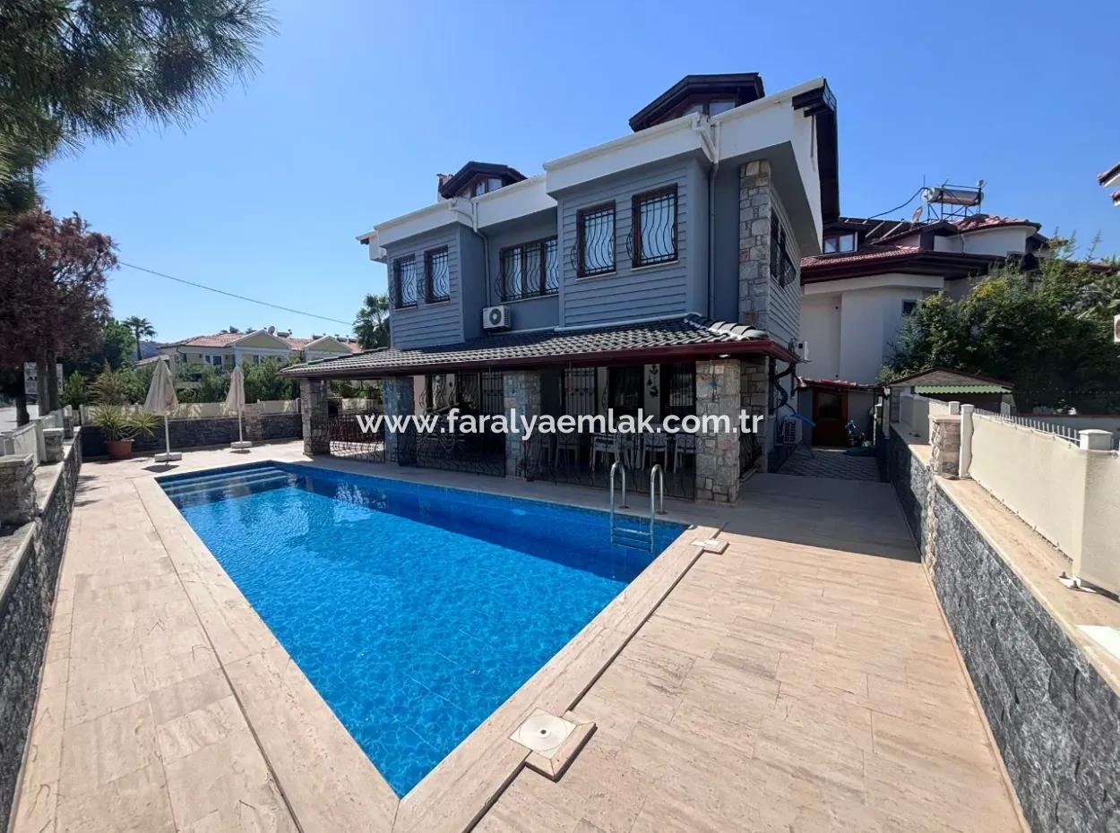 5 1 Villas For Sale In A Plot Of 301M2 In Dalyan Center