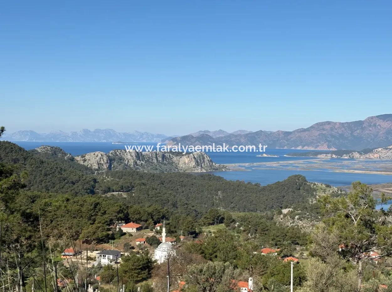 Gökbel'de Köy Yerleşik Alanı İçerisinde Deniz Manzaralı 1000M2 Satılık Arazi