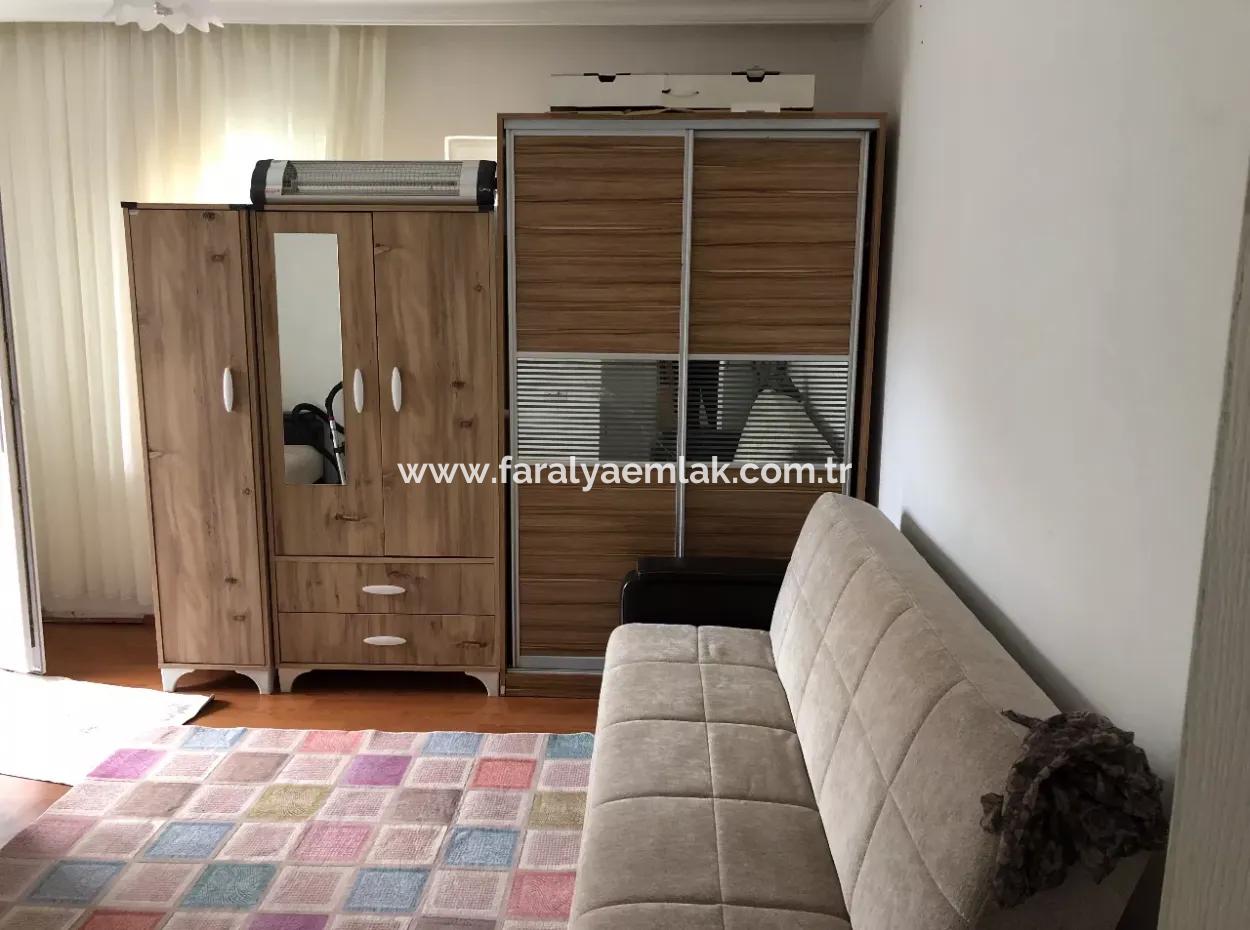 Okçular'da 1222M2 Arsa İçerisinde Satılık Tek Katlı Müstakil Ev