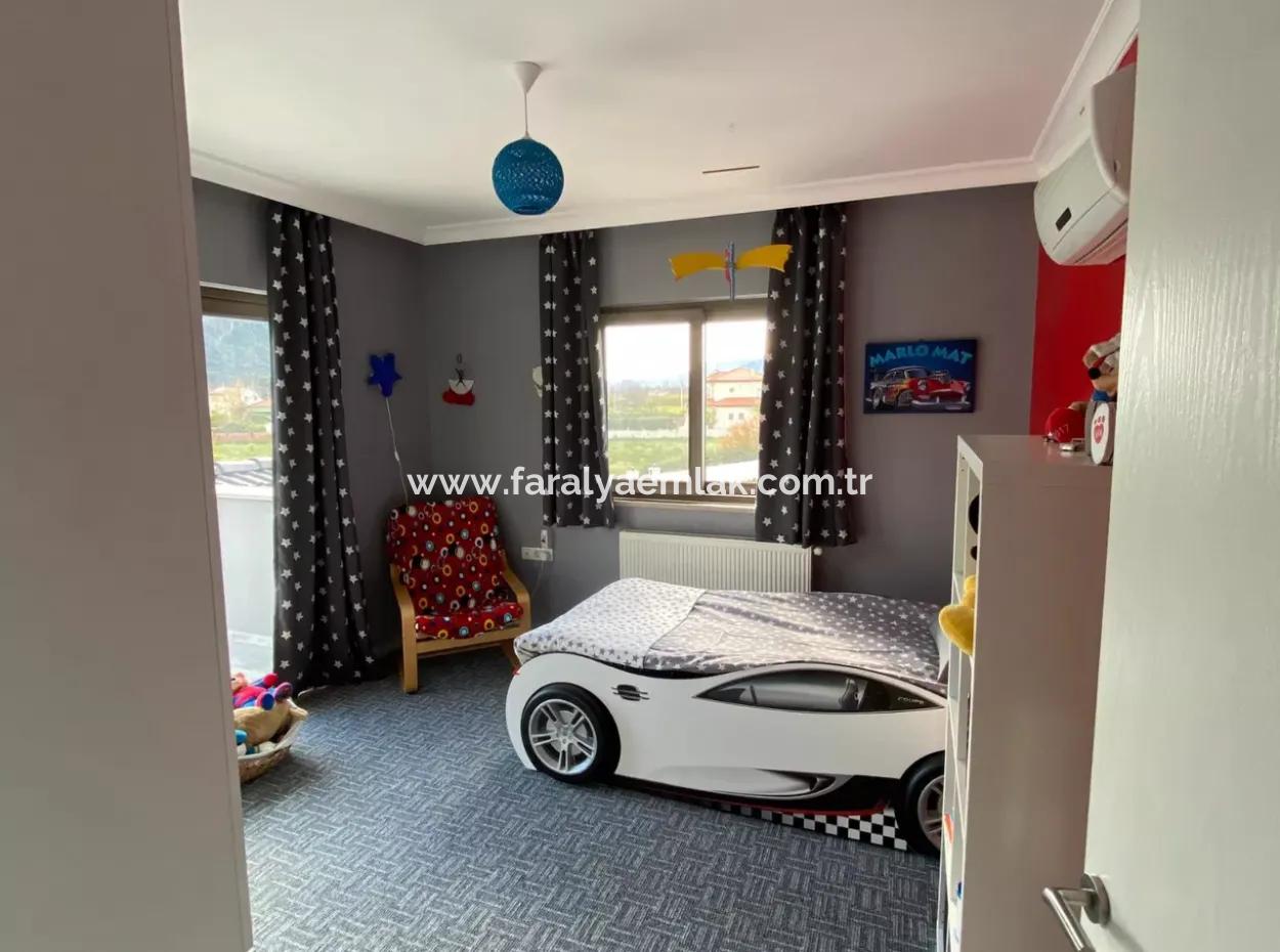 Okçular'da Satılık Villa Lüks 5 Yatak Odalı Satılık Villa