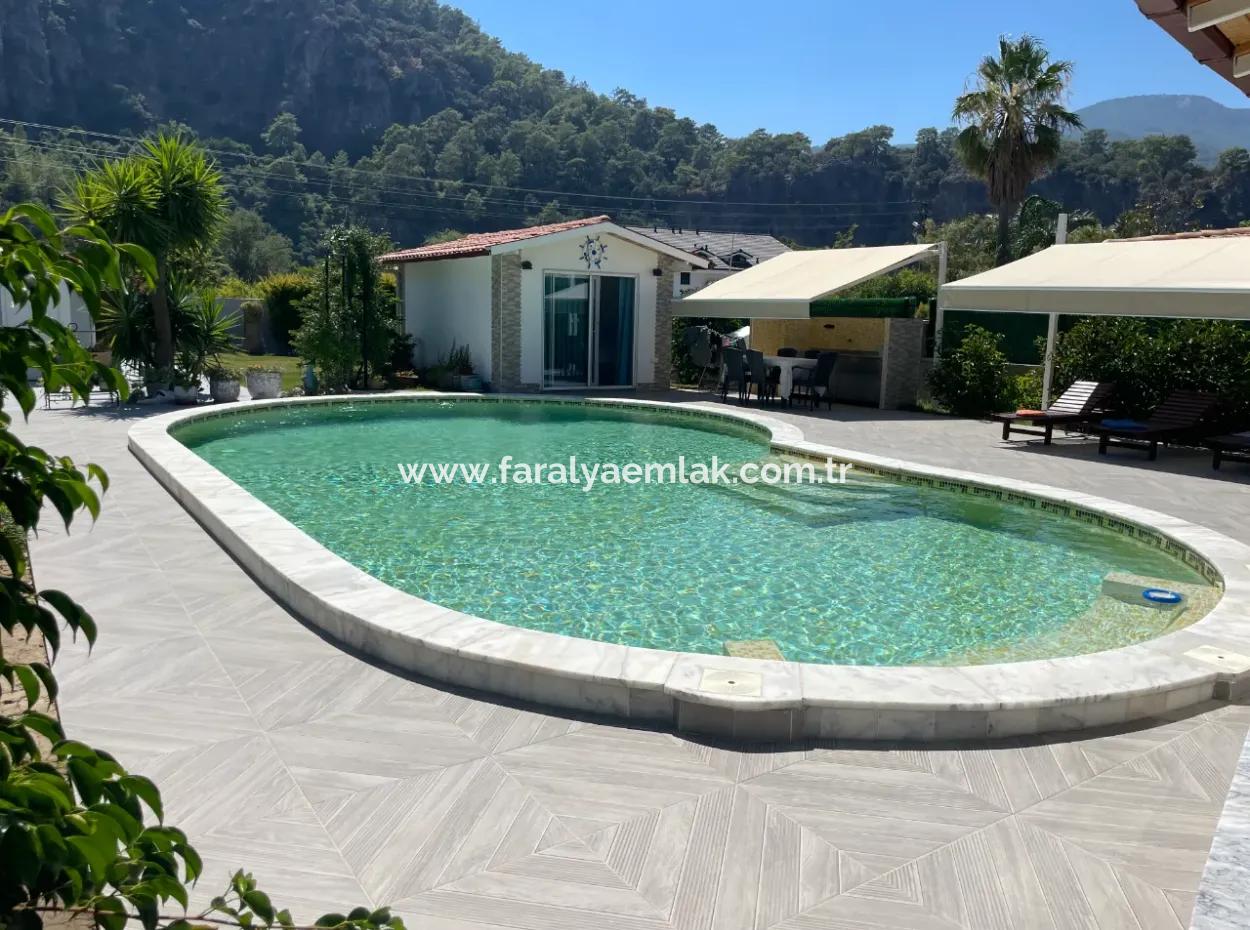 Dalyan Gülpınar'da 720M2 Arsa İçinde 4+1 Satılık Villa