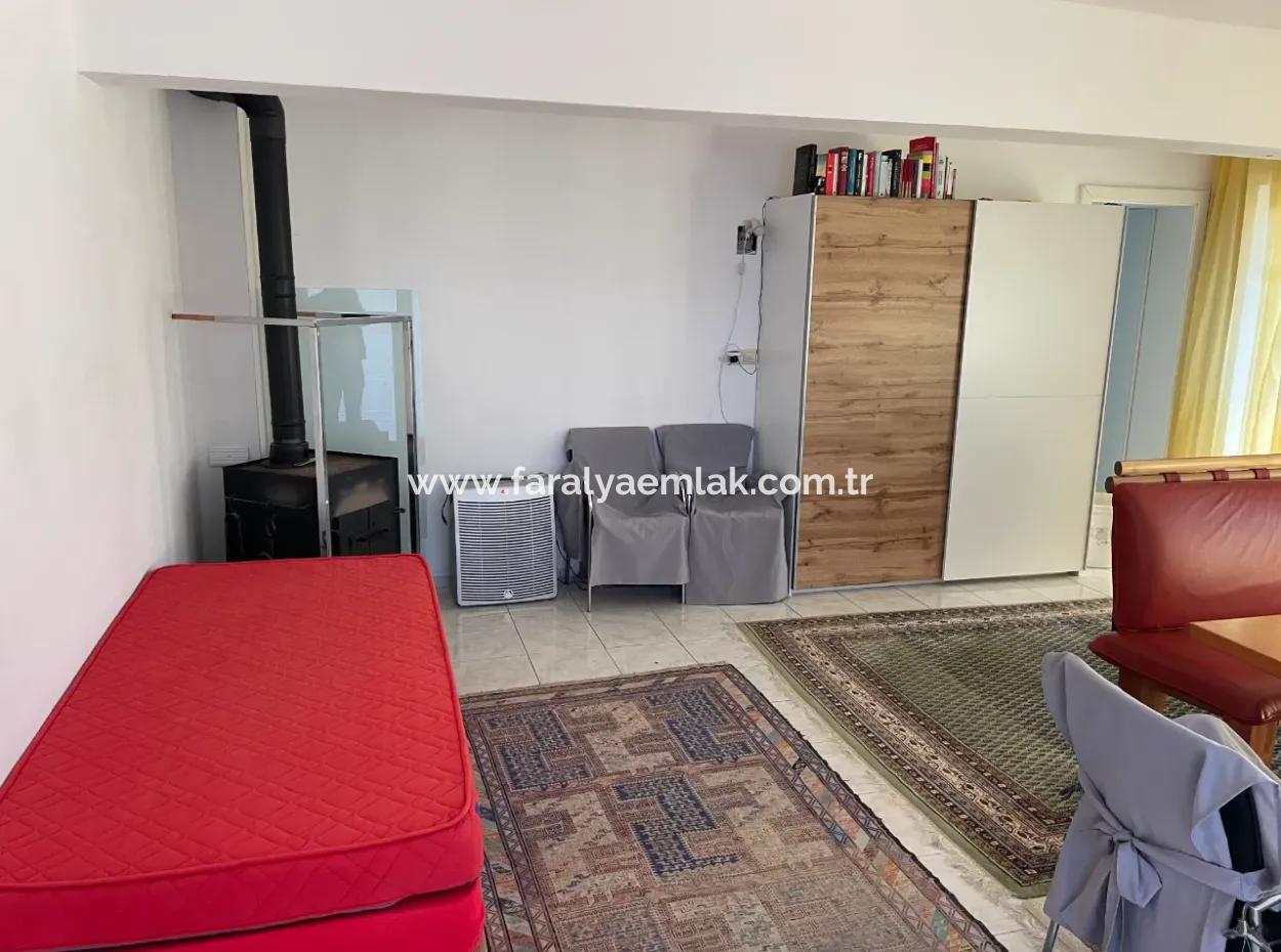 Eskiköy'de 2882 M2 Arsa İçerisinde Müstakil Satılık Tek Katlı Ev