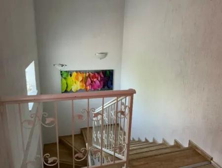 Dalyan'da Köşebaşı 600M2 Arsa İçerisinde 3+1 Satılık Villa