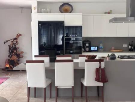 Dalyan Maraş'da Köşebaşında 980M2 Arsa İçin'de 5+1 Satılık Villa