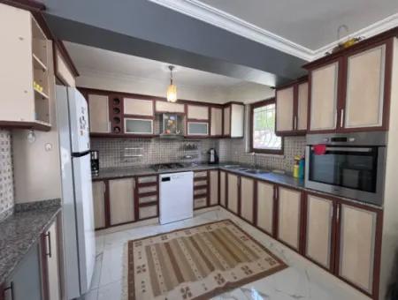 Dalyan Merkezde 301M2 Arsa İçerisinde 5+1 Satılık Villa