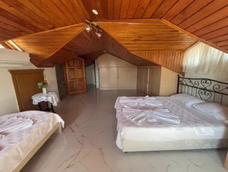 Dalyan Merkezde 301M2 Arsa İçerisinde 5+1 Satılık Villa