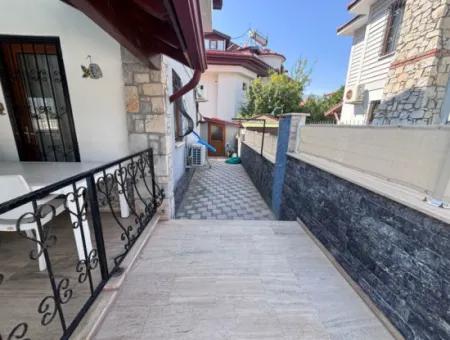 Dalyan Merkezde 301M2 Arsa İçerisinde 5+1 Satılık Villa